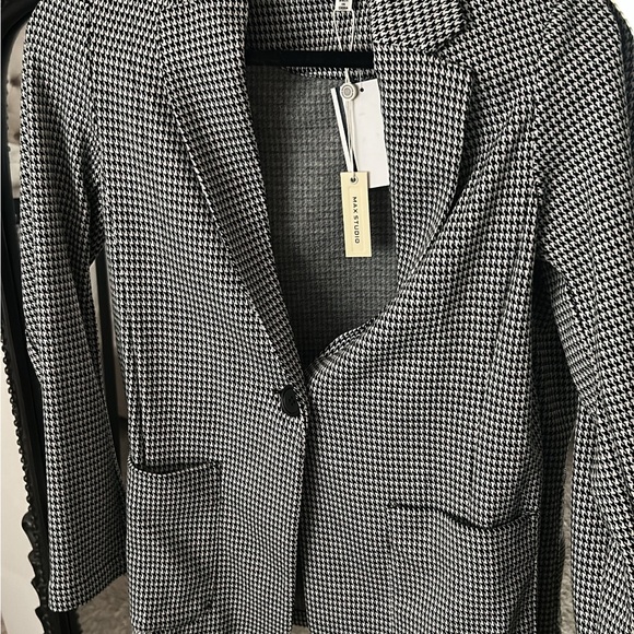 Max Studio Jackets & Blazers - Max Studio Black and White Houndstooth Blazer